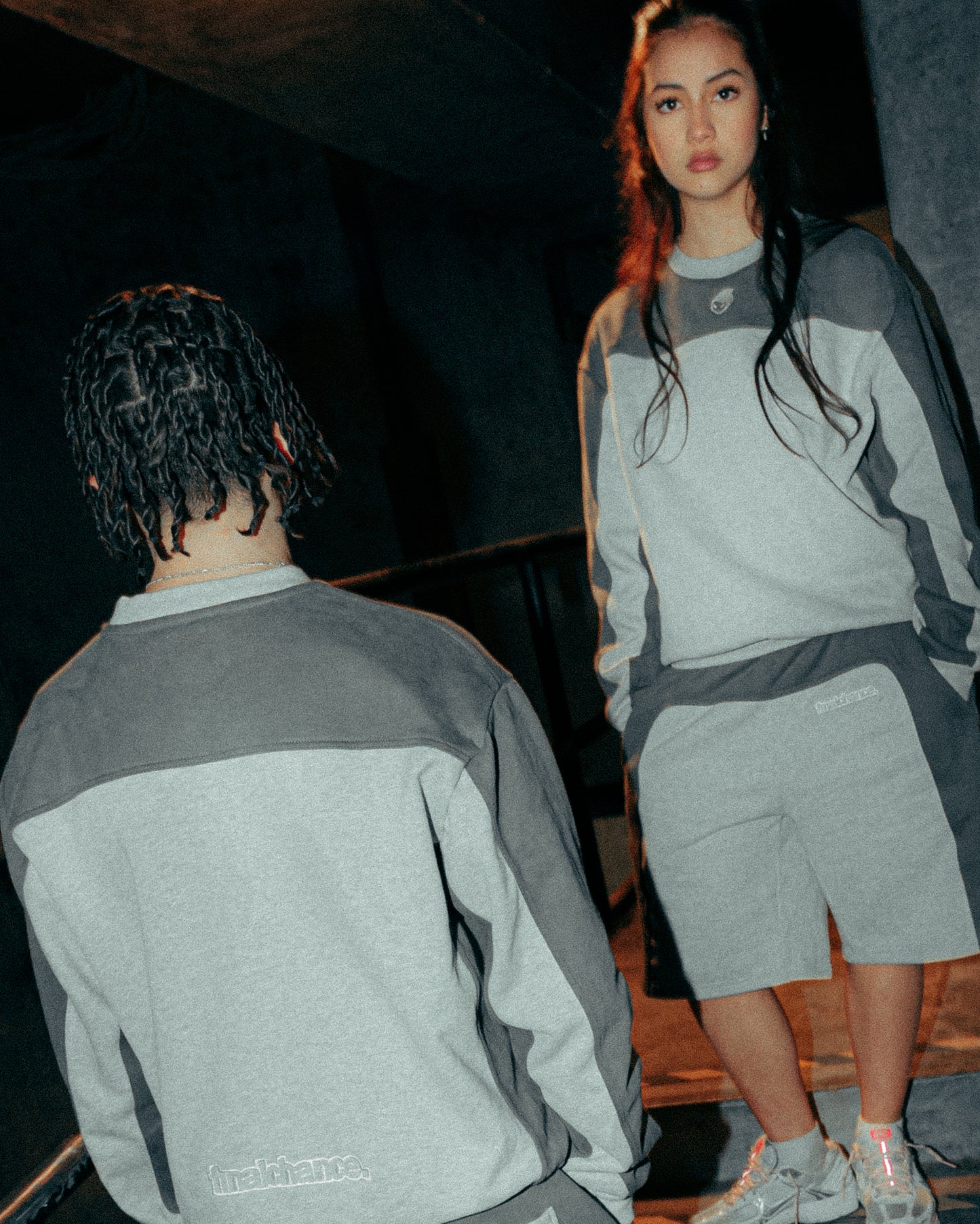 TWO TONE CREWNECK